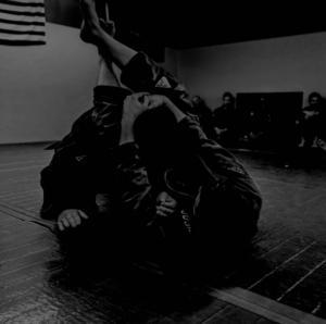 Best Gym in Bergisch Gladbach- Rösrath bietet maßgeschneidertes Kampfsporttraining für alle Levels in BJJ, Kickboxen und MMA. Entwickle dich persönlich und sportlich in einem starken Team