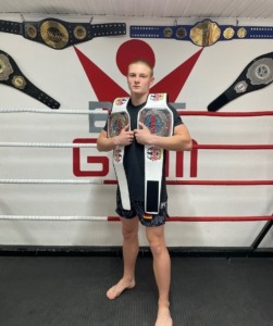 Best Gym Thaiboxen Bergisch Gladbach: Mo. Mi. Fr. 18 Uhr Sa. 14:30 Uhr Sparring
