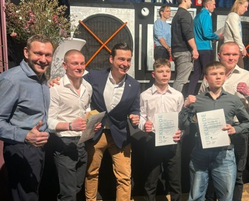 Gruppenfoto der ausgezeichneten Kickboxer, Boxer und Thaiboxer bei der Sportlerehrung 2026 in Bergisch Gladbach nach Erfolgen bei Deutschen und Europameisterschaften